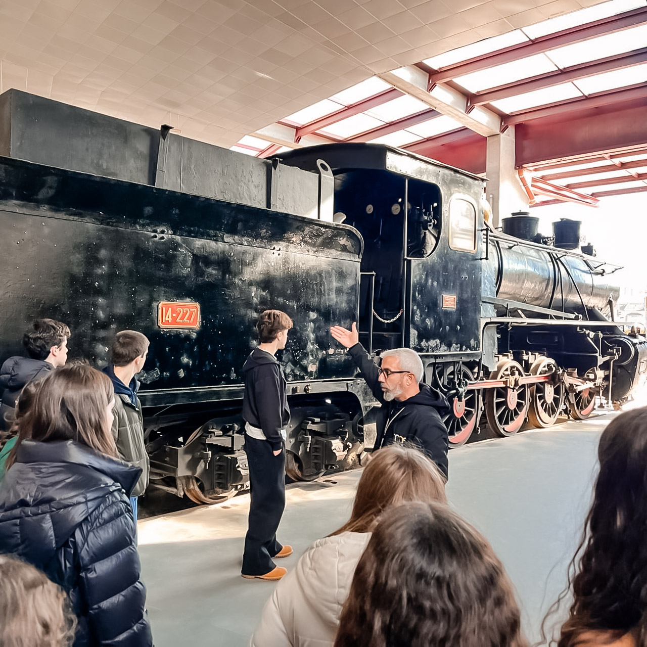 11.º ano visita o Museu Nacional Ferroviário